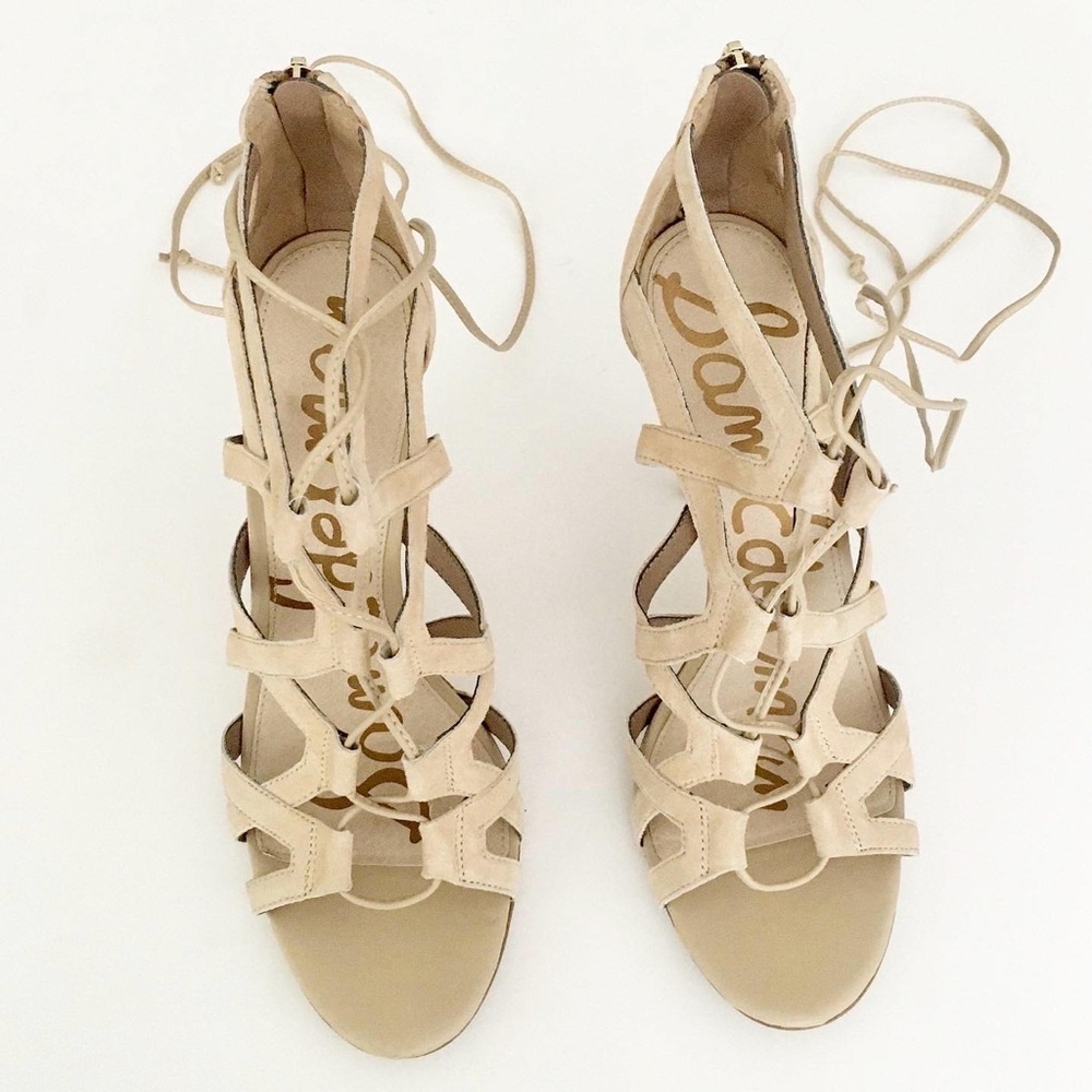 Sam Edelman Almira Lace Up Sandals SZ 10 EUR 41.5
•••
These fit like an 11.